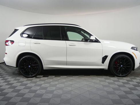Used 2026 BMW X5 xDrive40i w/ M Sport Package AWD/4WD image 7
