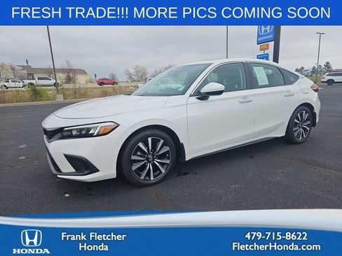 Used 2024 Honda Civic EX-L image 1