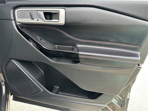 Used 2022 Ford Explorer ST-Line w/ Class IV Trailer Tow Package image 13