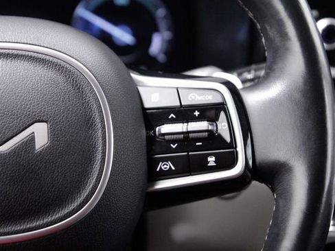 Used 2022 Kia Sorento SX Prestige w/ Panoramic Sunroof Package image 30