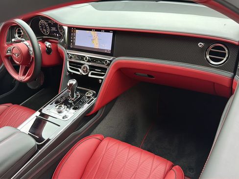Certified 2022 Bentley Flying Spur V8 AWD/4WD image 2