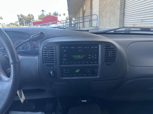 Used 2003 Ford F150 XLT AWD/4WD image 10