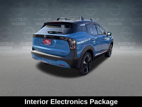 Used 2026 Nissan Kicks SR w/ SR Premium Package FWD image 6