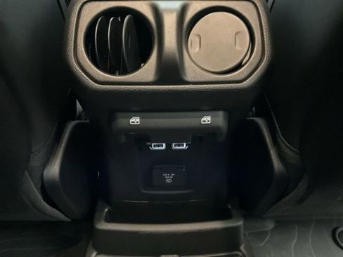 Used 2025 Jeep Wrangler Rubicon 392 image 30