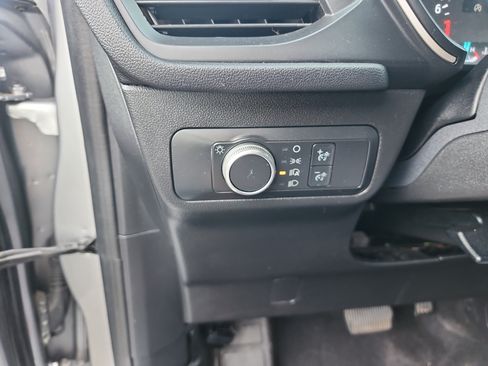 Used 2022 Ford Escape SE FWD image 16