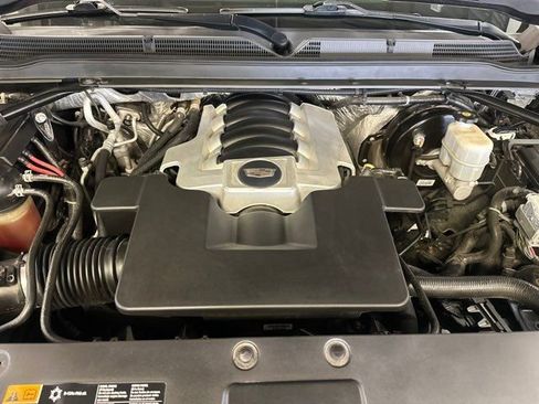 Used 2016 Cadillac Escalade Luxury image 41