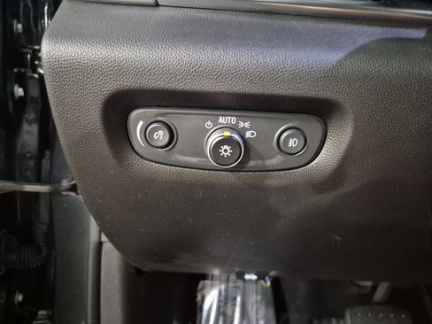 Certified 2021 Chevrolet Traverse LT FWD image 19