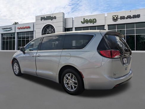 New 2026 Chrysler Voyager LX image 5