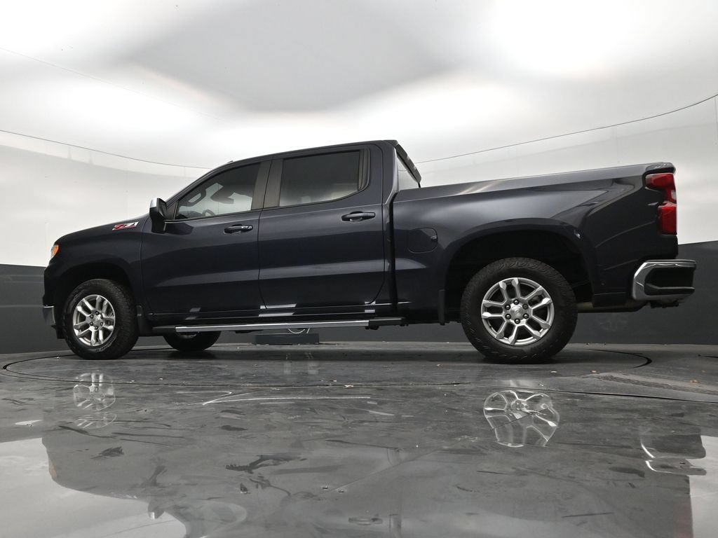 Used 2023 Chevrolet Silverado 1500 LT w/ Z71 Off-Road Package AWD/4WD image 21