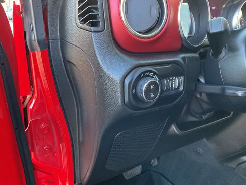 Used 2022 Jeep Gladiator Rubicon w/ LED Lighting Group image 12