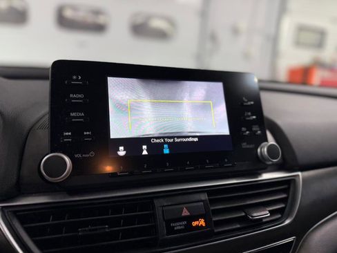 Used 2019 Honda Accord LX image 19