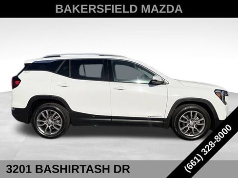 Used 2024 GMC Terrain SLT FWD image 6
