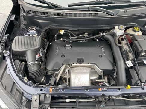 Used 2018 Chevrolet Equinox Premier image 38