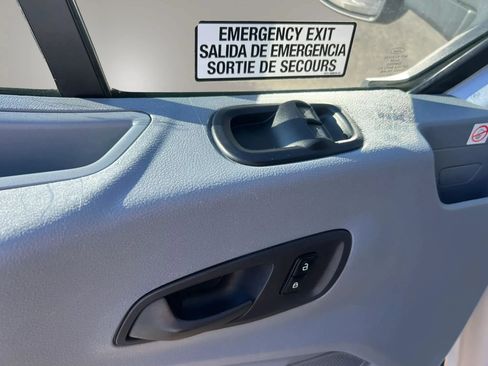 Used 2019 Ford Transit 350 XLT RWD image 19