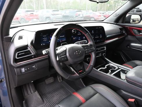 Used 2024 Chevrolet Traverse RS w/ LPO, Floor Liner Package image 15