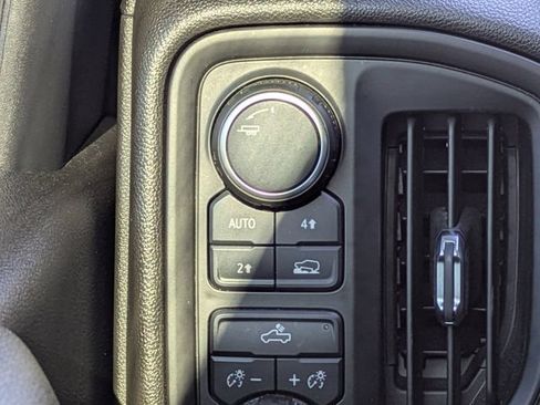 Used 2022 Chevrolet Silverado 1500 Custom AWD/4WD image 22