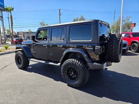 Used 2023 Jeep Wrangler Unlimited Sahara AWD/4WD image 4