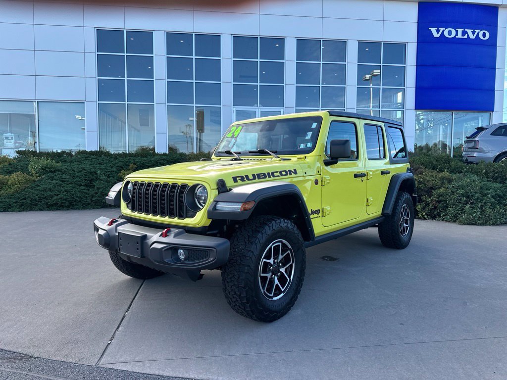 Used 2024 Jeep Wrangler Unlimited Rubicon AWD/4WD image 2