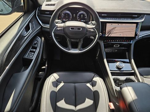 New 2026 Jeep Grand Cherokee L Limited RWD image 8