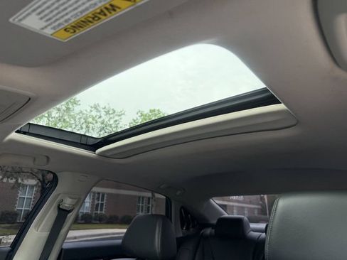 Used 2022 Honda Civic Touring image 22
