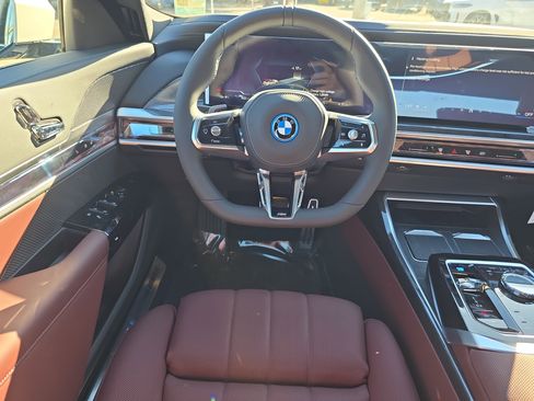 New 2026 BMW i7 eDrive50 w/ M Sport Package image 13