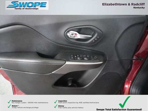 Used 2019 Jeep Cherokee Overland image 13