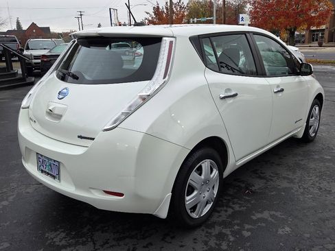 Used 2016 Nissan Leaf S w/ Charger Package image 8