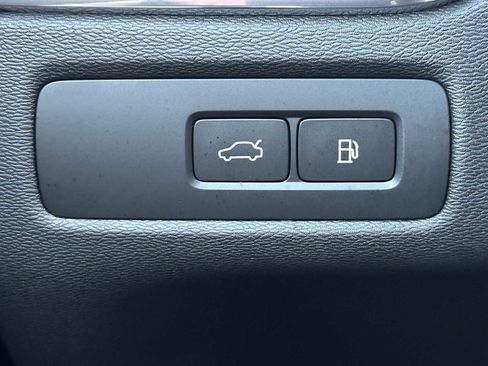 New 2026 Volvo XC60 T8 Plus w/ Protection Package Premier image 34