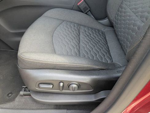 Used 2019 Chevrolet Equinox LT image 24