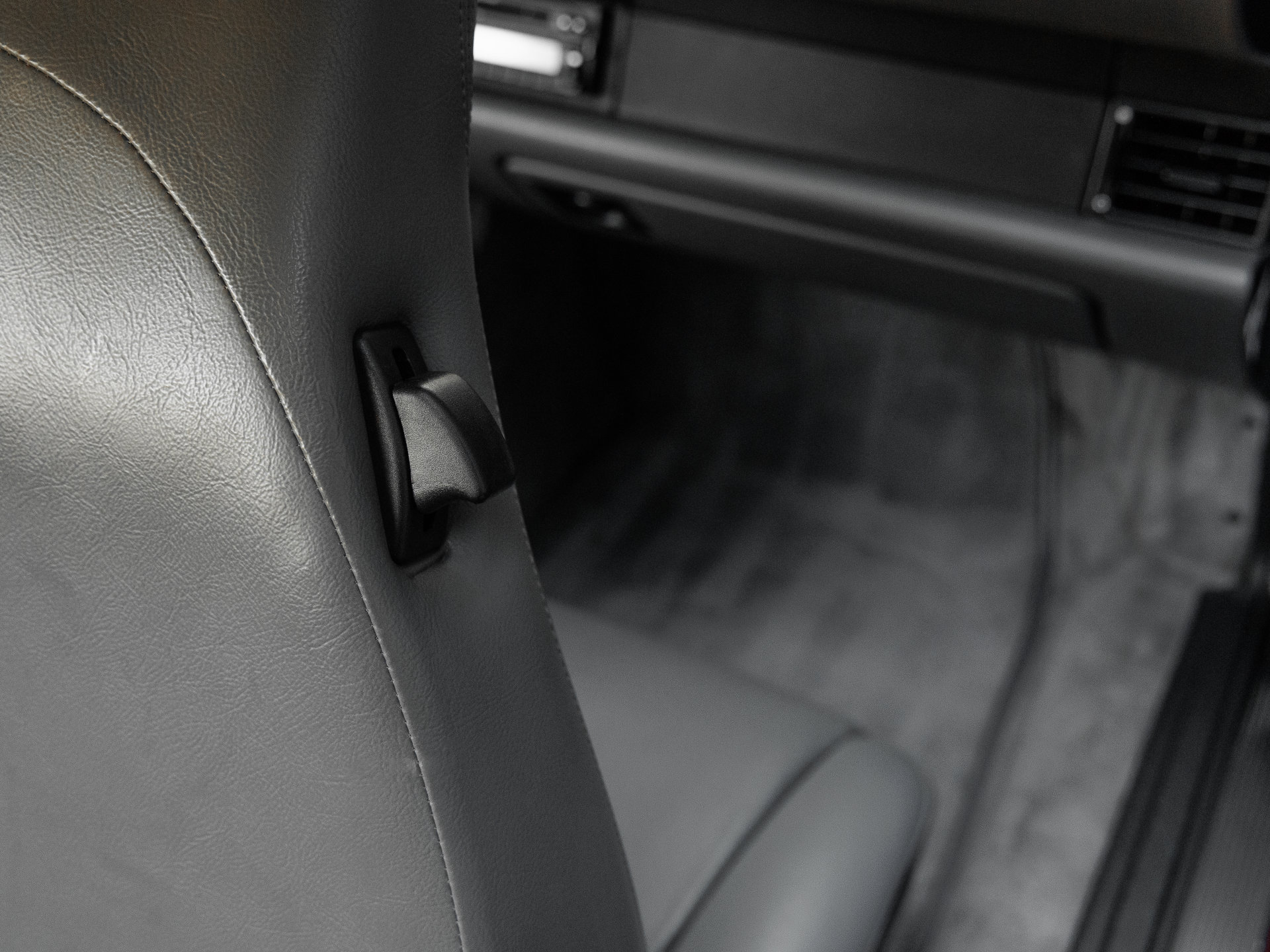 Used 1997 Porsche 911 Carrera S RWD image 43