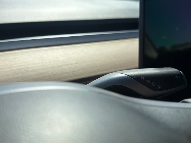 Used 2021 Tesla Model Y Long Range AWD/4WD image 22