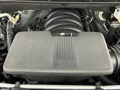 Used 2024 Chevrolet Suburban RST w/ Luxury Package AWD/4WD image 40