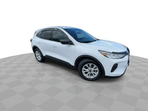 Used 2024 Ford Escape Active w/ Cold Weather Package FWD image 2