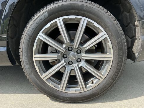 Used 2019 Audi Q7 3.0T Premium Plus w/ Premium Plus Package AWD/4WD image 13