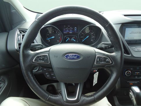 Used 2018 Ford Escape SEL AWD/4WD image 22