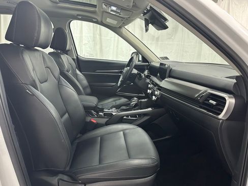 Used 2025 Kia Telluride S image 59