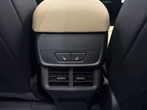 New 2026 Chevrolet Equinox ACTIV AWD/4WD image 28
