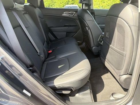 Used 2023 Kia Sportage EX AWD/4WD image 11