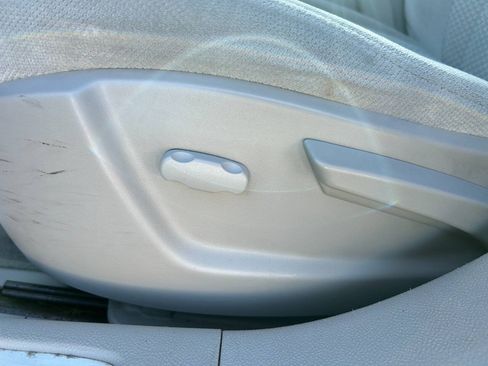 Used 2009 Buick Lucerne CX FWD image 17