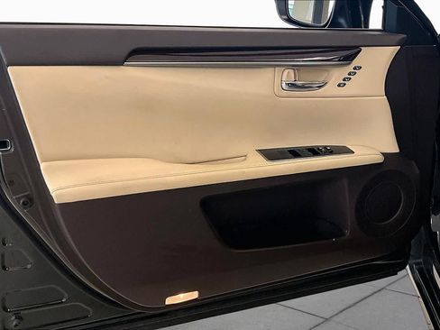 Used 2018 Lexus ES 350 w/ Luxury Package w/Wood Trim FWD image 20