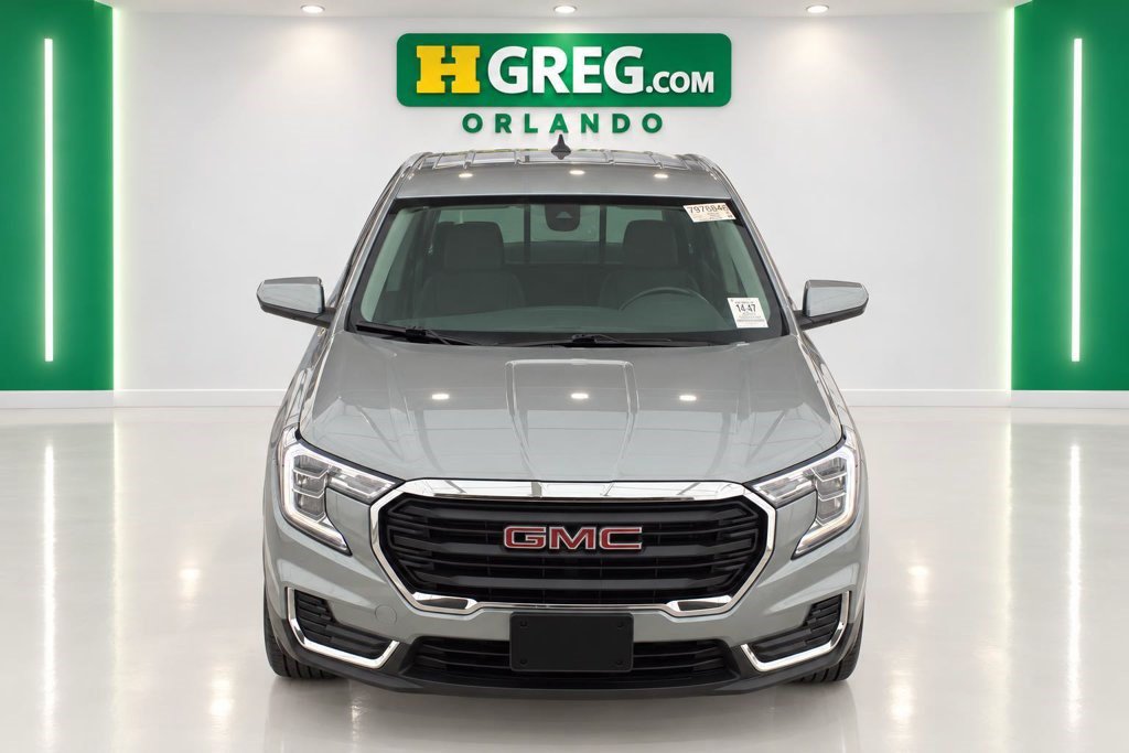 Used 2023 GMC Terrain SLE w/ LPO, Floor Liner Package FWD image 7