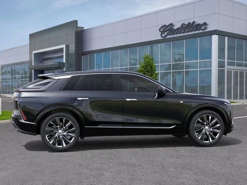 New 2026 Cadillac Lyriq Signature Luxury RWD image 6
