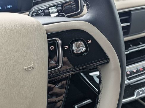 Used 2026 Lincoln Corsair Premiere FWD image 23