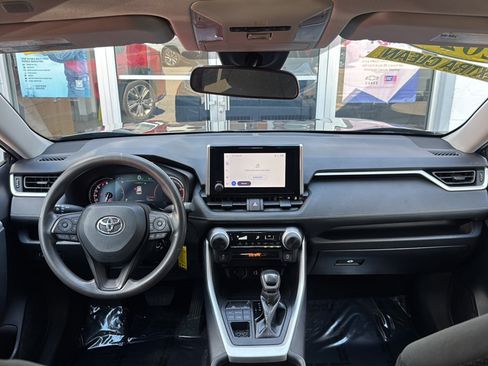 Used 2024 Toyota RAV4 LE AWD/4WD image 24