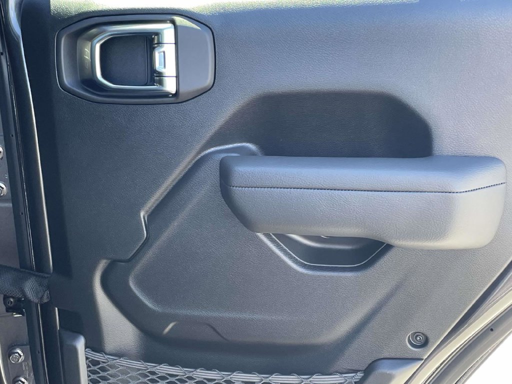 New 2027 Jeep Gladiator Mojave AWD/4WD image 18