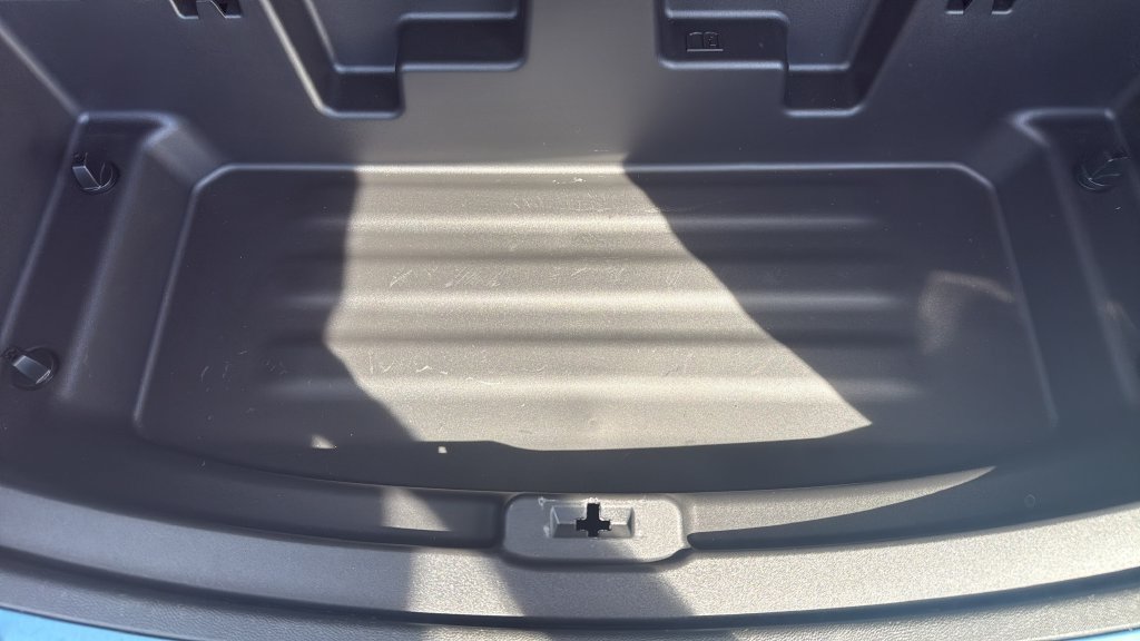 Used 2024 Buick Enclave Essence FWD image 13