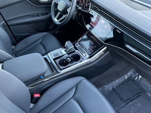 Used 2024 Audi Q8 Premium Plus w/ Premium Plus Package image 15