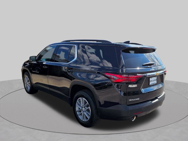 Used 2023 Chevrolet Traverse LT FWD image 3