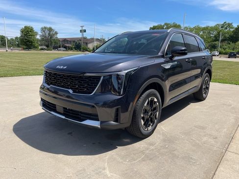 New 2026 Kia Sorento S AWD/4WD image 2