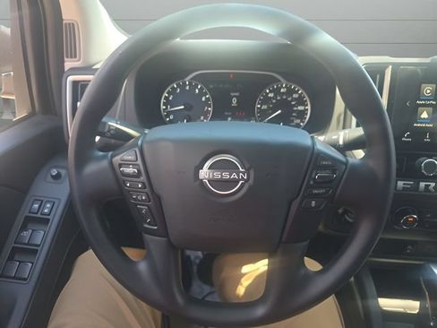 Certified 2025 Nissan Frontier SV w/ Tow Package AWD/4WD image 14